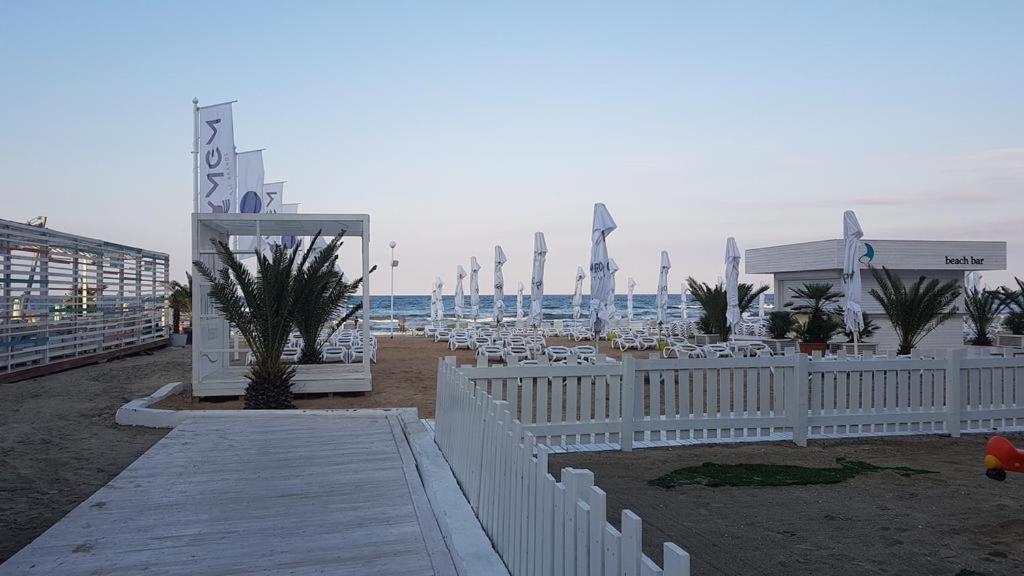Ayka Apartment Mamaia Exterior photo