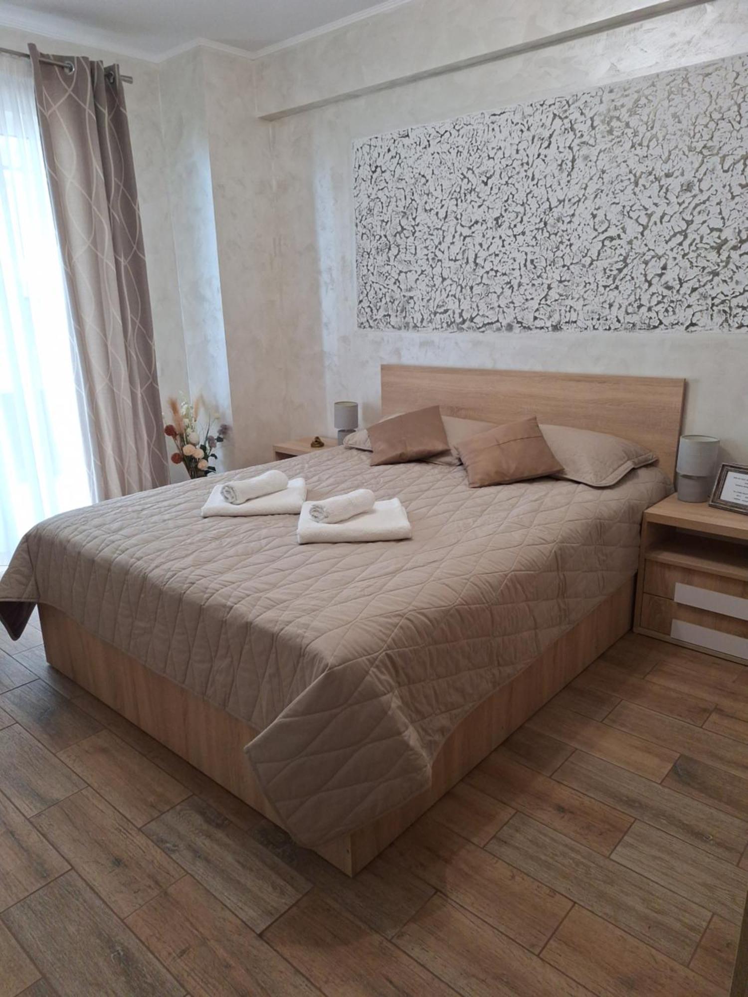 Ayka Apartment Mamaia Exterior photo